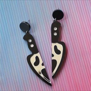 Scream Dagger Earrings